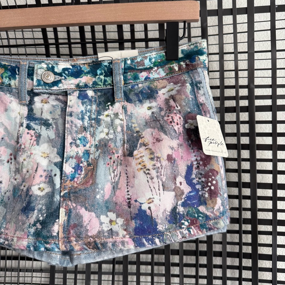 Free people We The Free Gallivanting Illusions Skort pink floral canvas - Picture 3 of 7